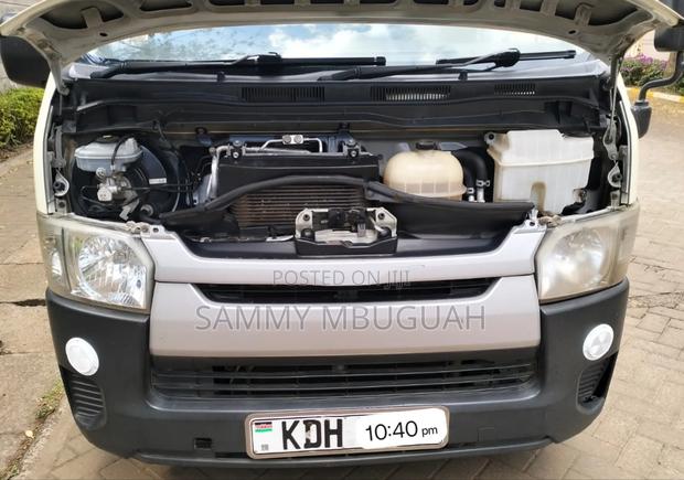 Toyota HiAce 2015 White - thumbnail 11