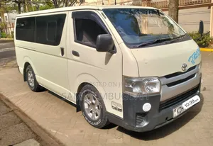 Toyota HiAce 2015 White