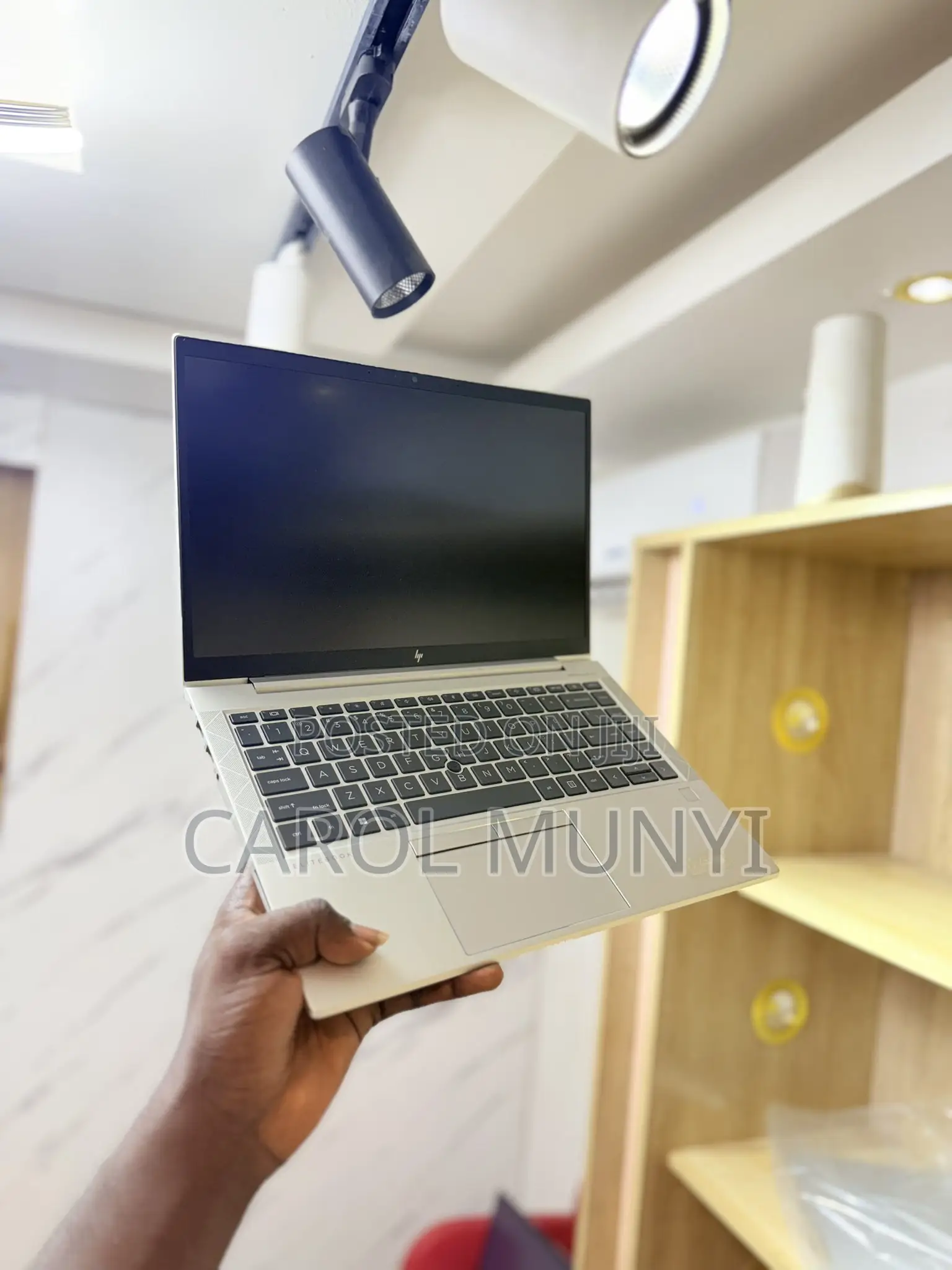 New Laptop HP EliteBook 845 G8 8GB AMD Ryzen 5 SSD 256GB