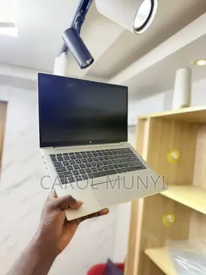 New Laptop HP EliteBook 845 G8 8GB AMD Ryzen 5 SSD 256GB