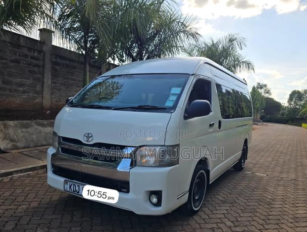 Toyota HiAce 2015 White - thumbnail 4