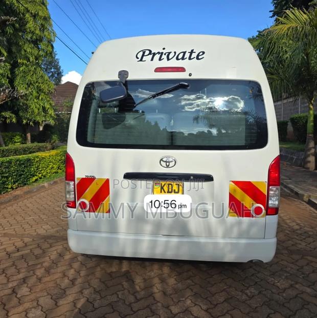 Toyota HiAce 2015 White - thumbnail 7