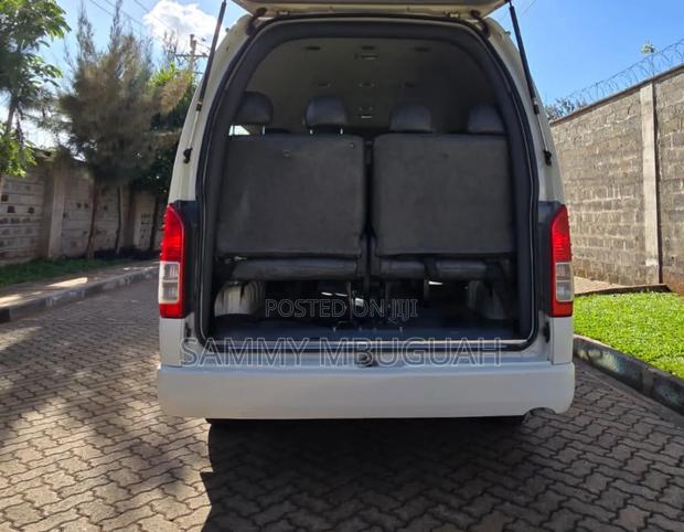 Toyota HiAce 2015 White - thumbnail 8