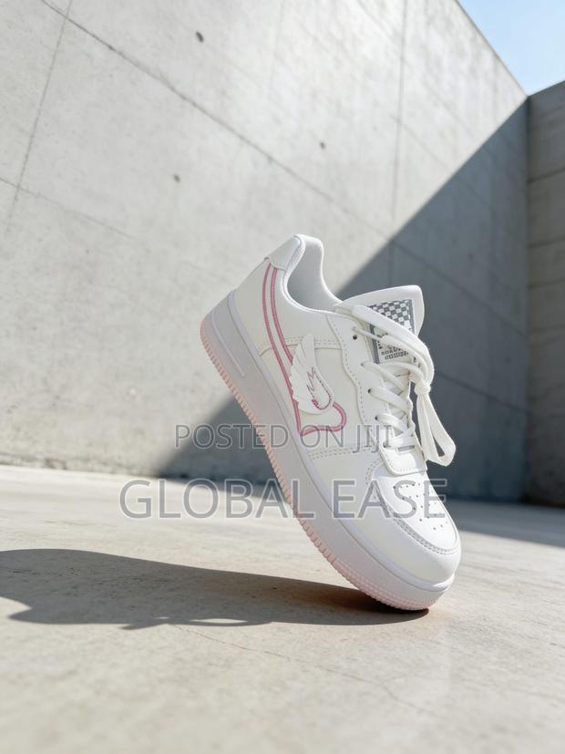 Lisa Wing-Design Sneakers - Factory Wholesale Retail - Sizes 36-41 - thumbnail 3