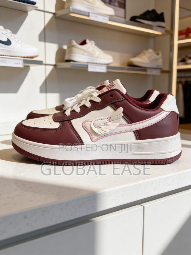 Lisa Wing-Design Sneakers - Factory Wholesale Retail - Sizes 36-41 - thumbnail 5