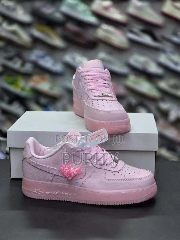 Ladies Style Sneaker