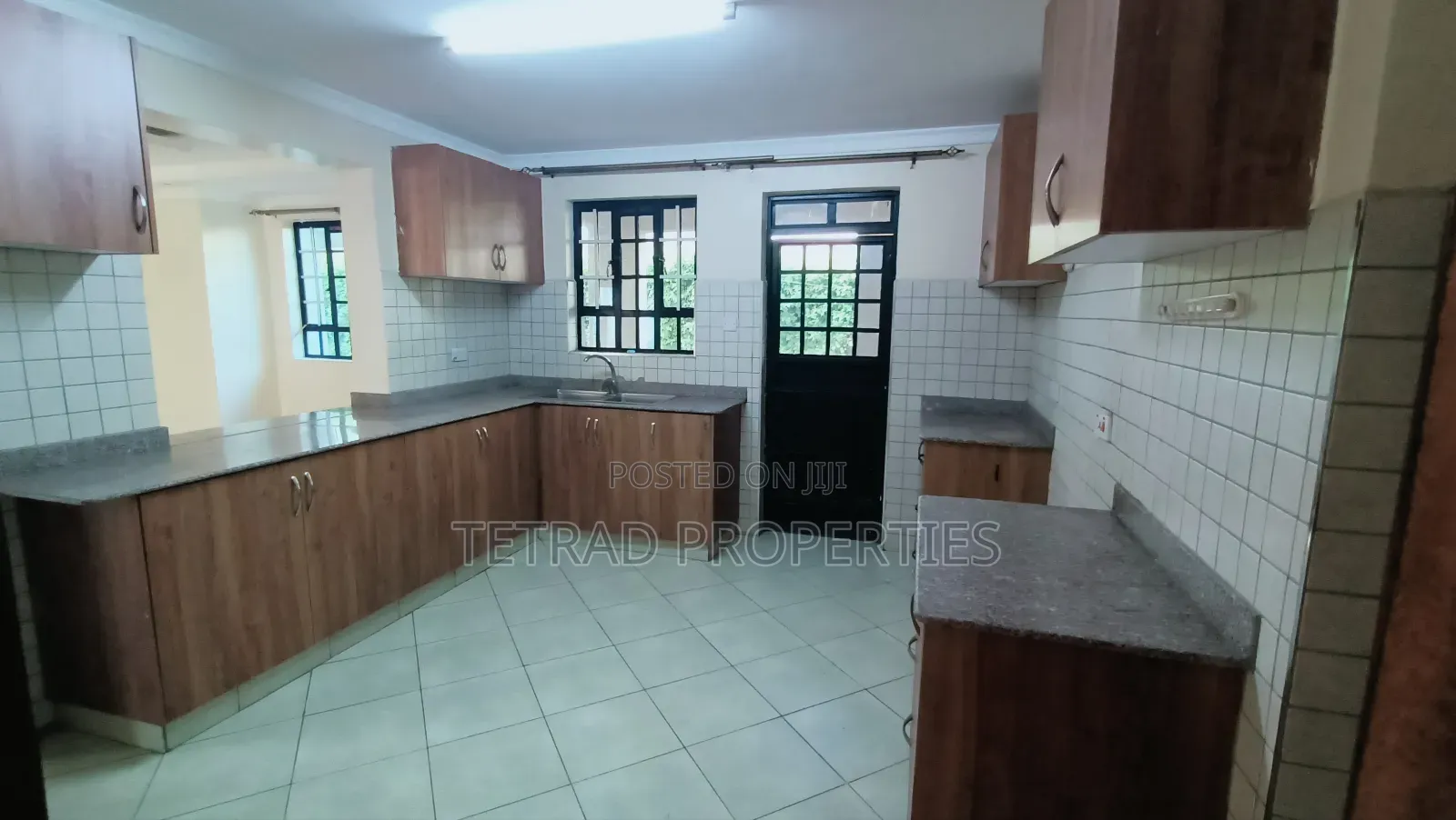 5bdrm Maisonette in Garden Estate, Thome for rent