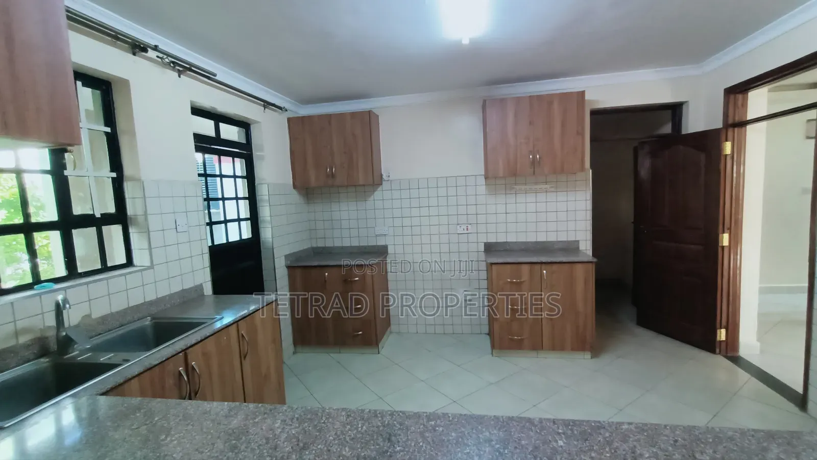 5bdrm Maisonette in Garden Estate, Thome for rent