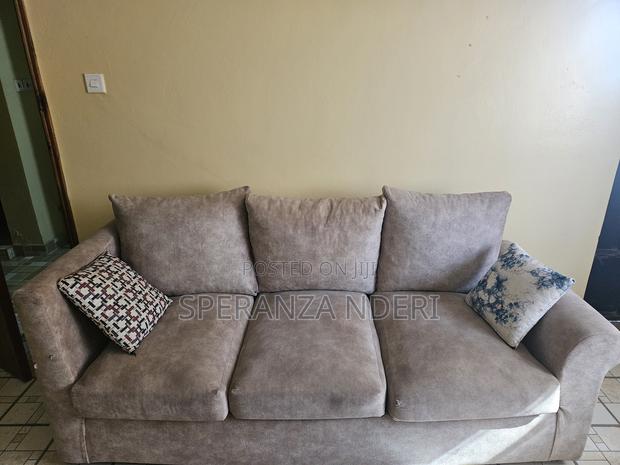 Grey 5 Seater L-Seat in Good Condition. - thumbnail 2