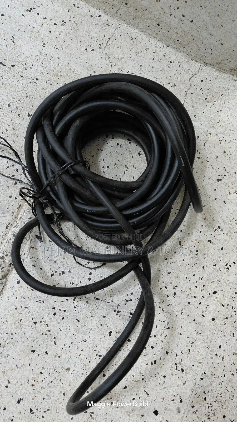 Black Asturo 10mm Compressor Pipe With Threads