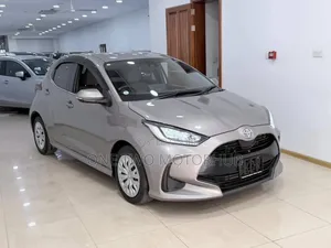 Toyota Yaris 2018 Silver