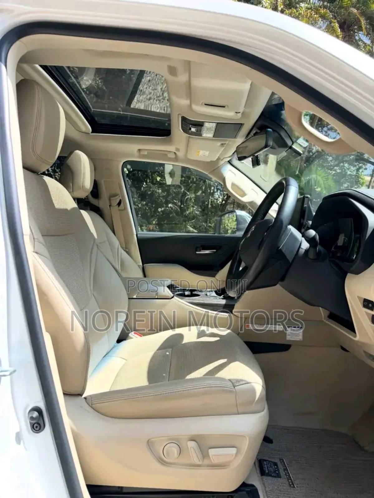 Toyota Land Cruiser 2023 Off white