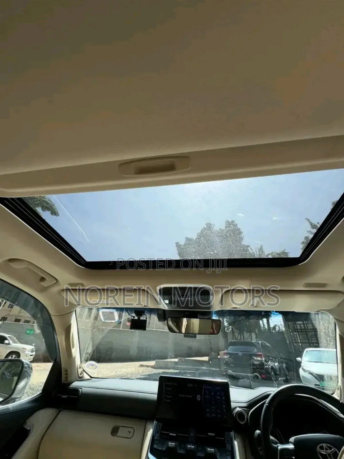 Toyota Land Cruiser 2023 Off white