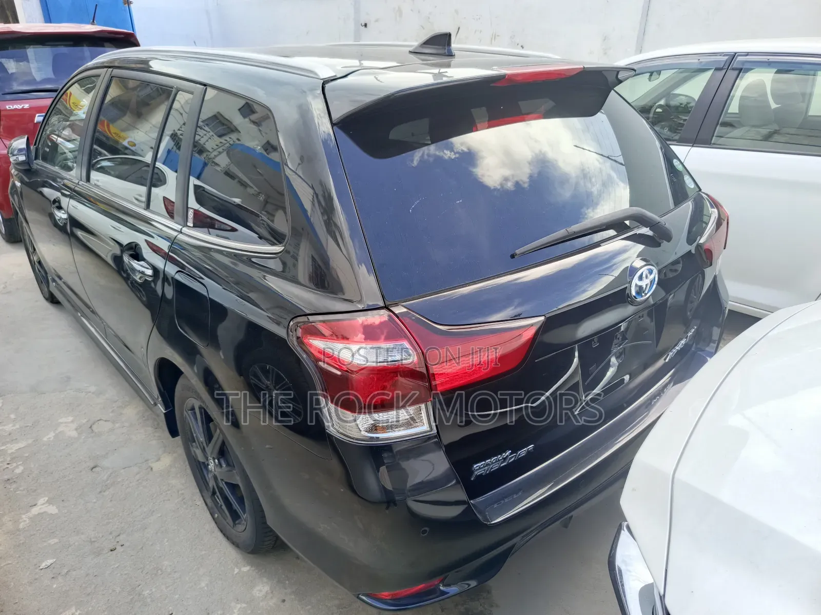 Toyota Corolla Fielder 2018 Black