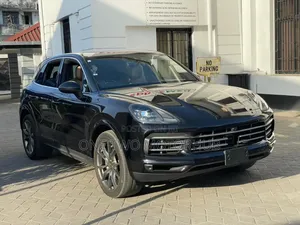 Porsche Cayenne 2018 Gray