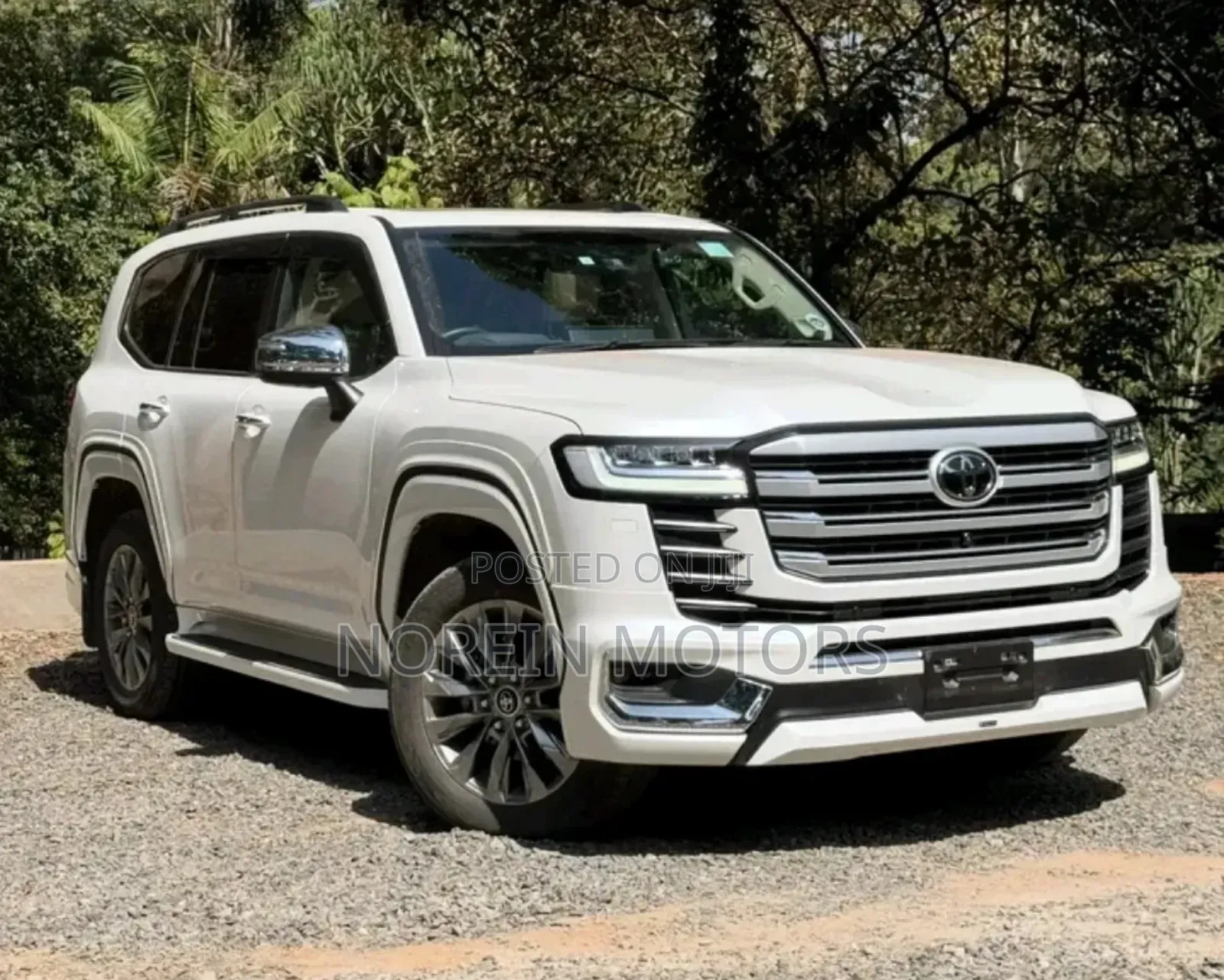 Toyota Land Cruiser 2023 Off white