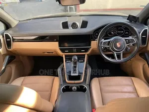Porsche Cayenne 2018 Gray