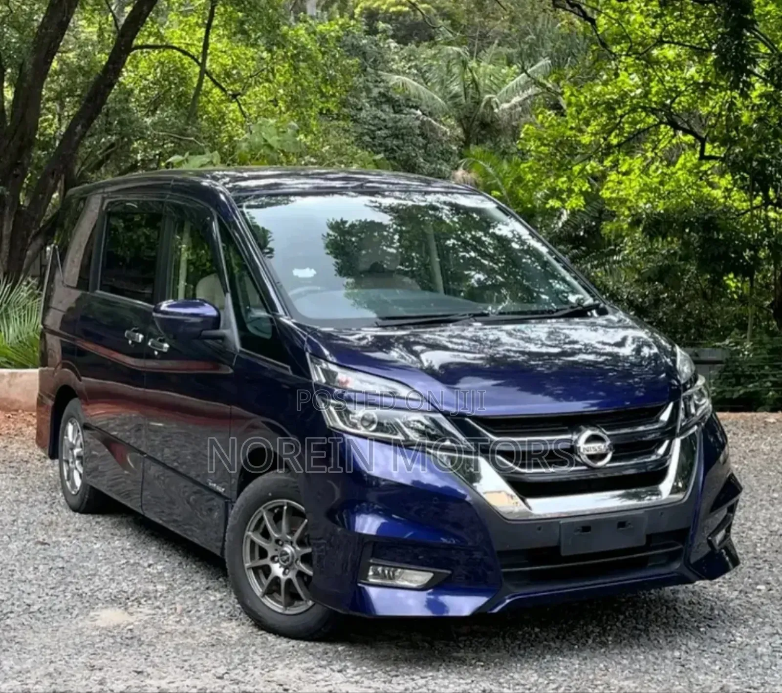 Nissan Serena 2018 Blue