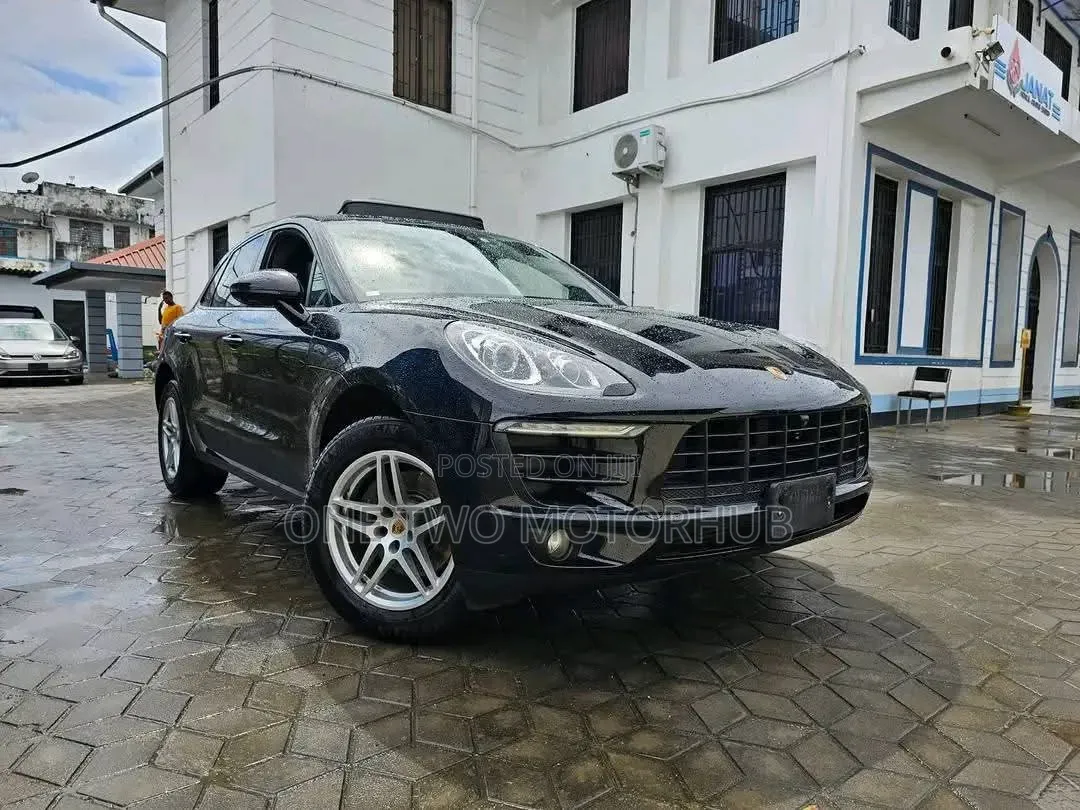 Porsche Macan 2018 Black