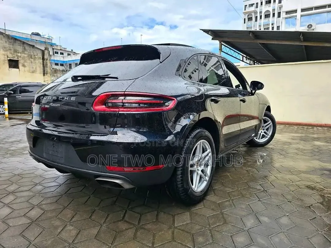Porsche Macan 2018 Black