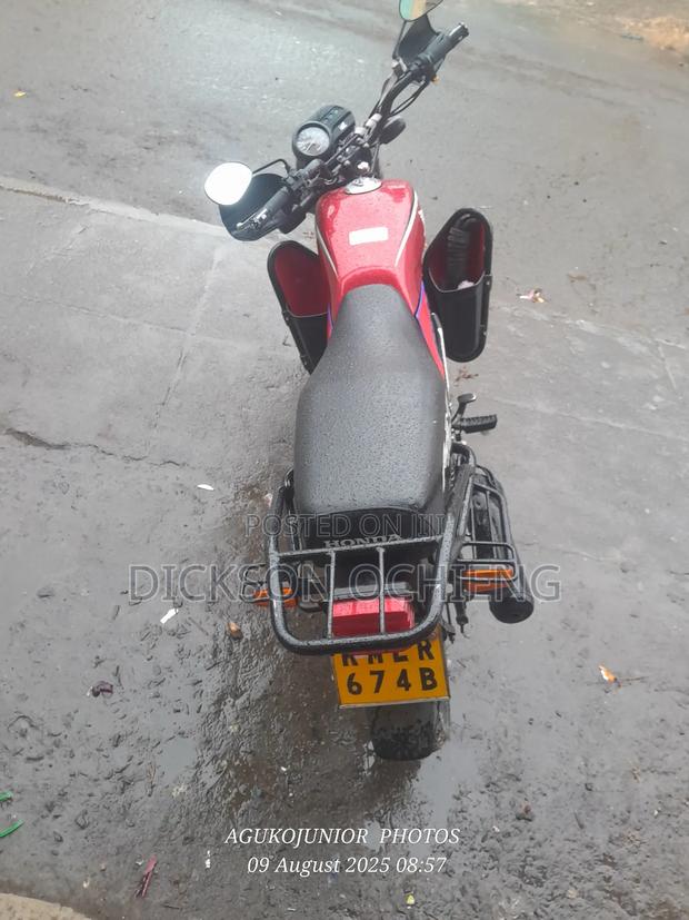Honda CB 2019 Red