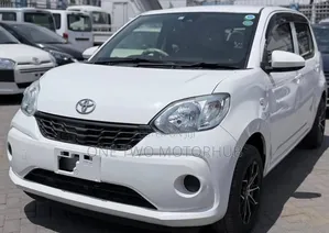 Toyota Passo 2018 White