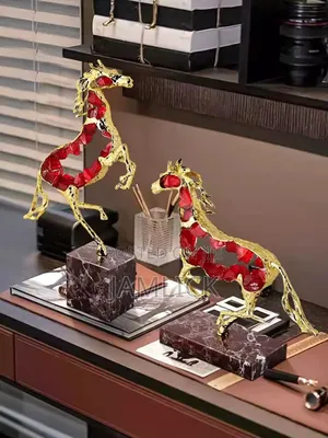Luxury Crystal Horse Statue Ornament – Hk