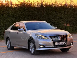Toyota Crown 2018 Pearl