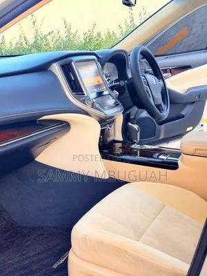 Toyota Crown 2018 Pearl