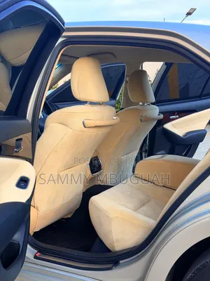 Toyota Crown 2018 Pearl