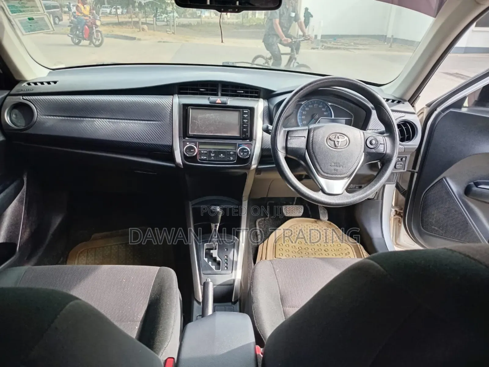 Toyota Corolla Fielder 2016 Silver