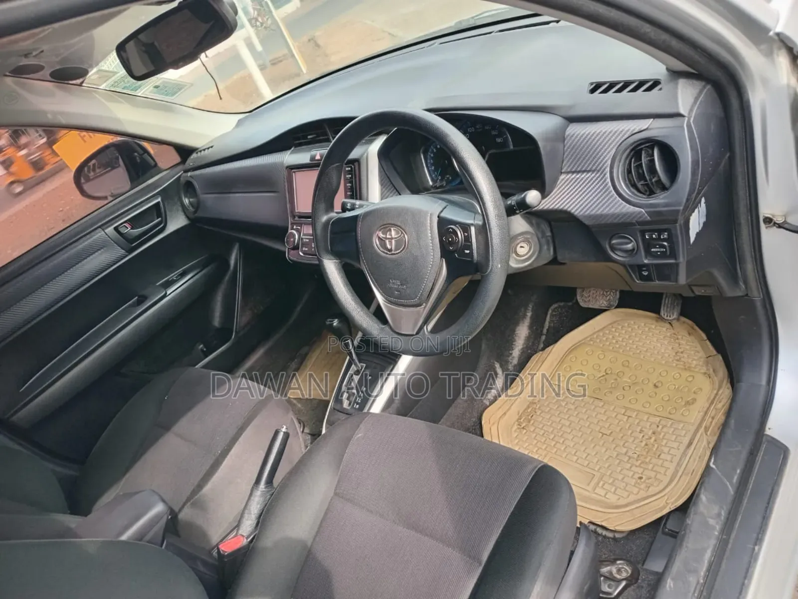 Toyota Corolla Fielder 2016 Silver