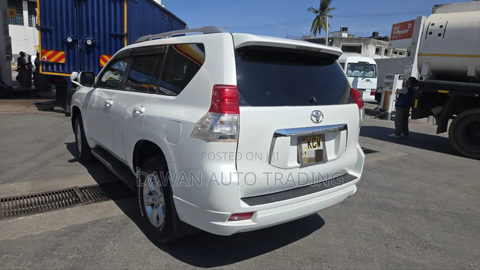 Toyota Land Cruiser Prado 2013 White