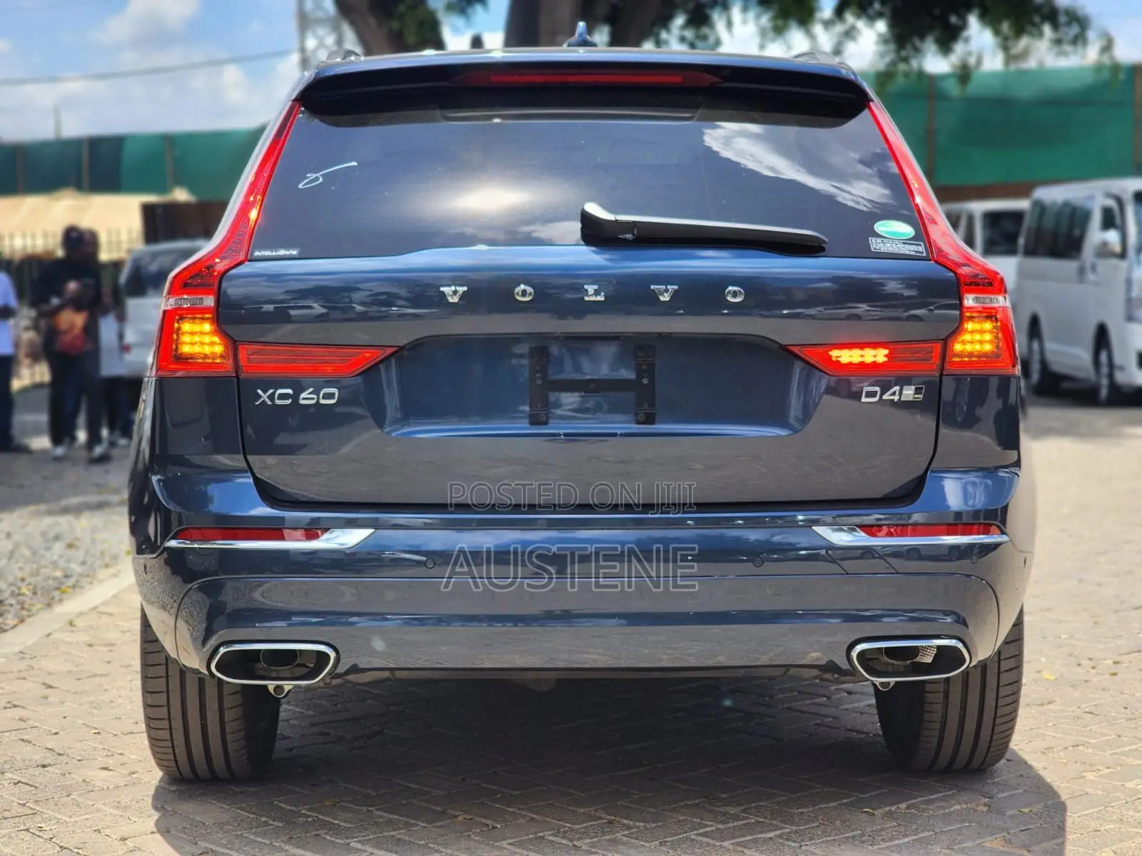 Volvo XC60 2019 Blue