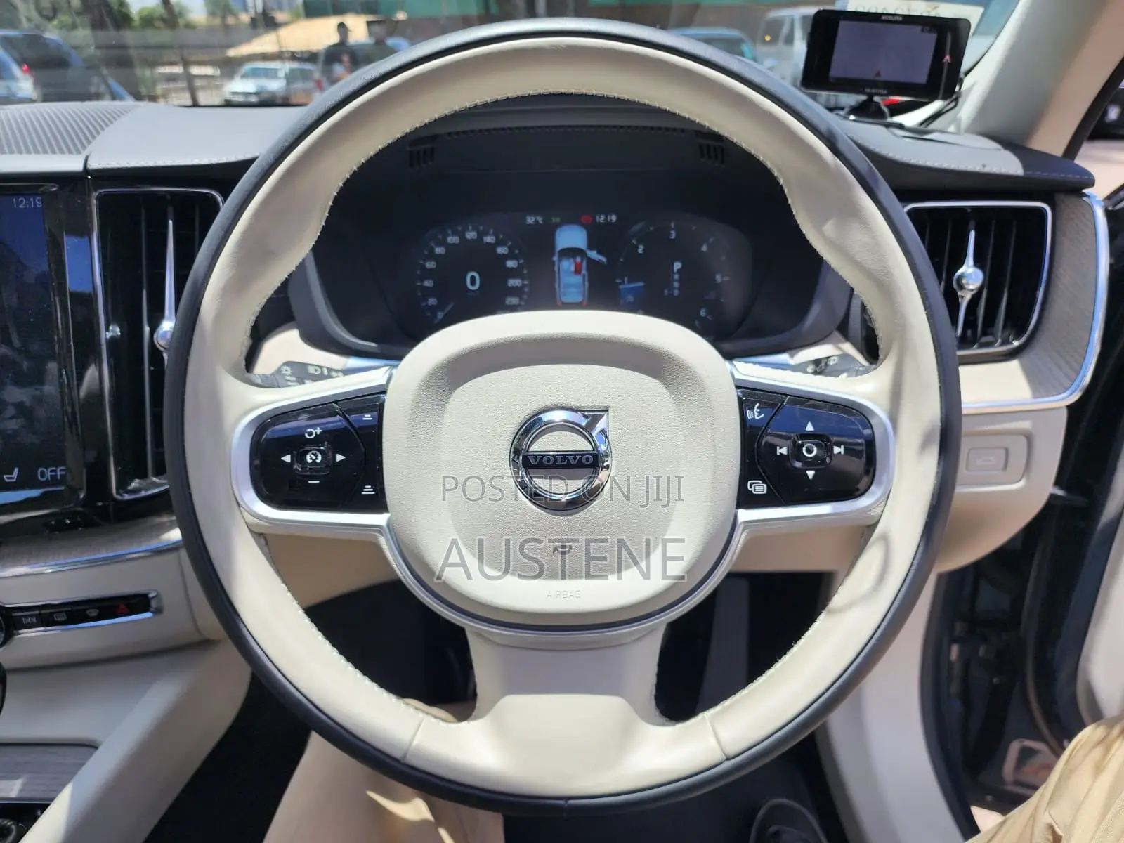 Volvo XC60 2019 Blue
