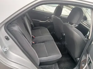 Toyota Premio 2019 Silver