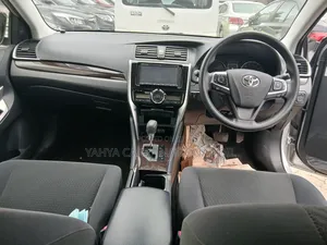 Toyota Premio 2019 Silver