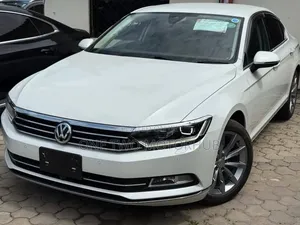 Volkswagen Passat 2018 White