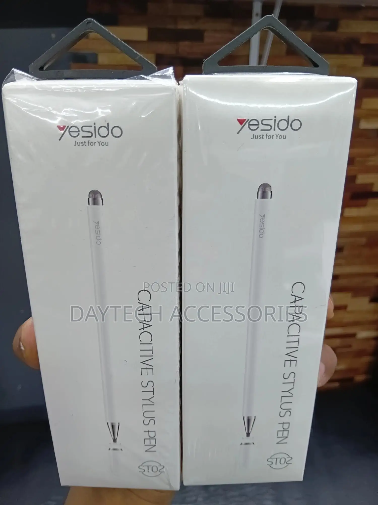 The Item Shown Is a Yesido St02 Passive Capacitor Stylus Pen.