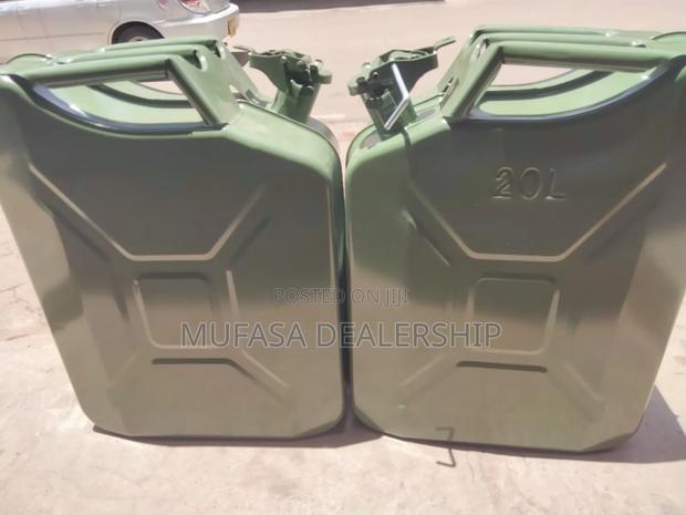 Approved Fuel Jerry Cans - thumbnail 2