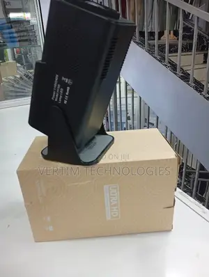 Ultra High Quality Mini Wifi Android Projector With Inbuilt Speaker