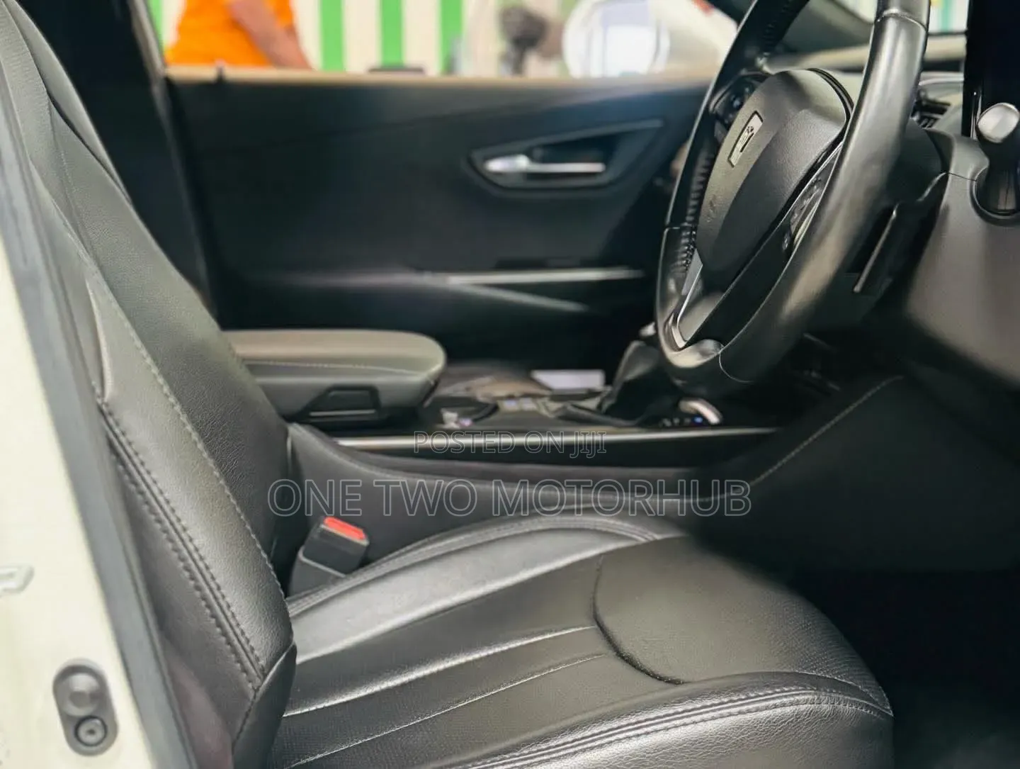 Toyota Crown 2018 White