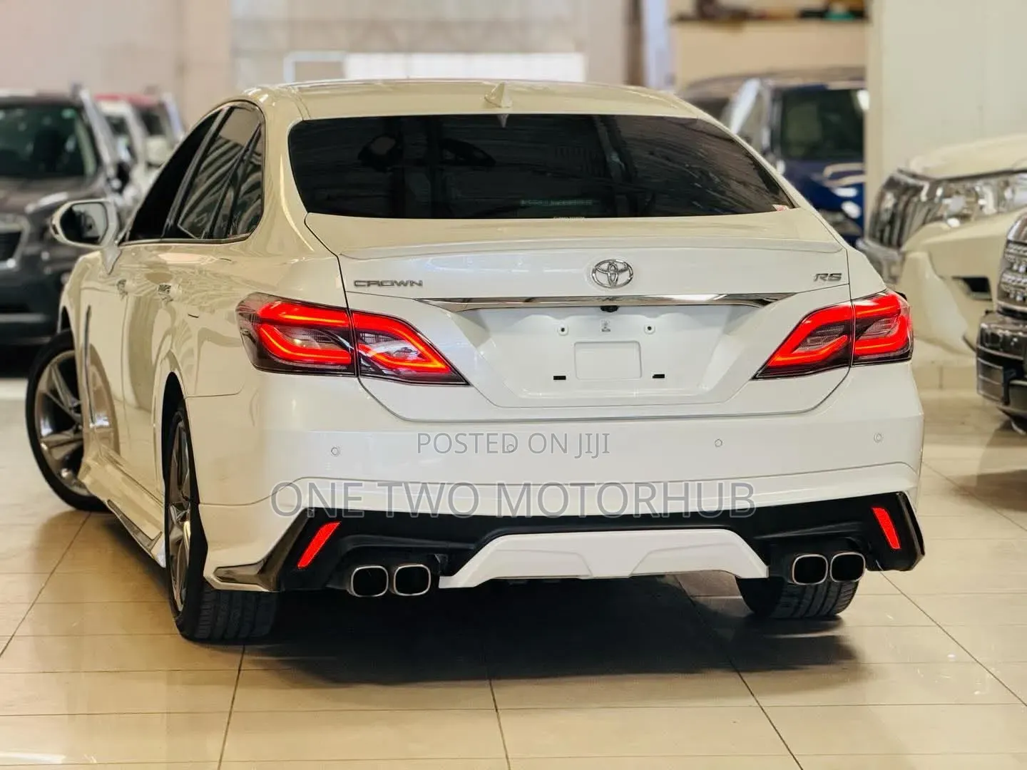 Toyota Crown 2018 White