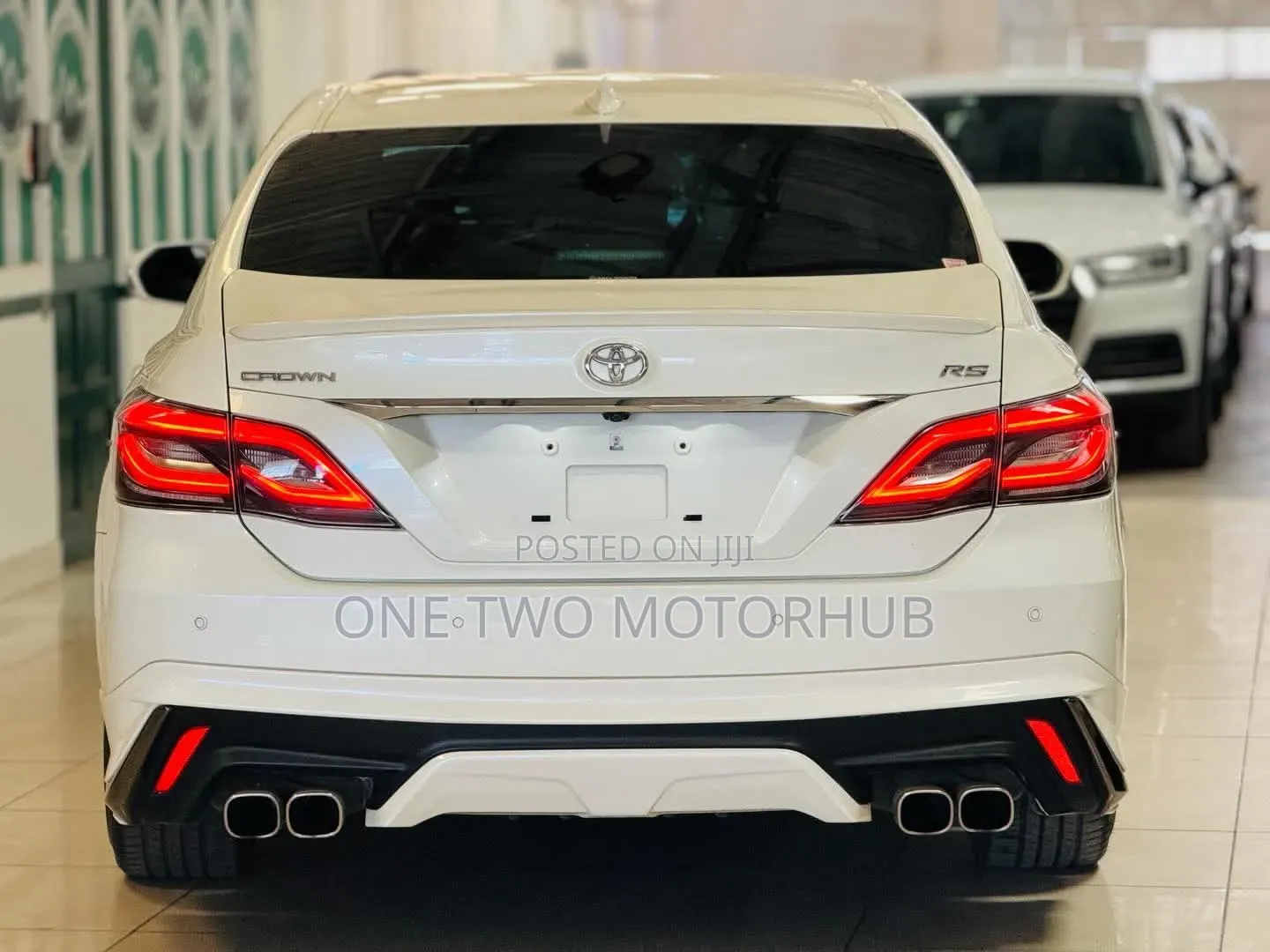 Toyota Crown 2018 White