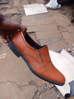 Men’S Formal Shoes – Durable Leather (Available in Different Designs)
