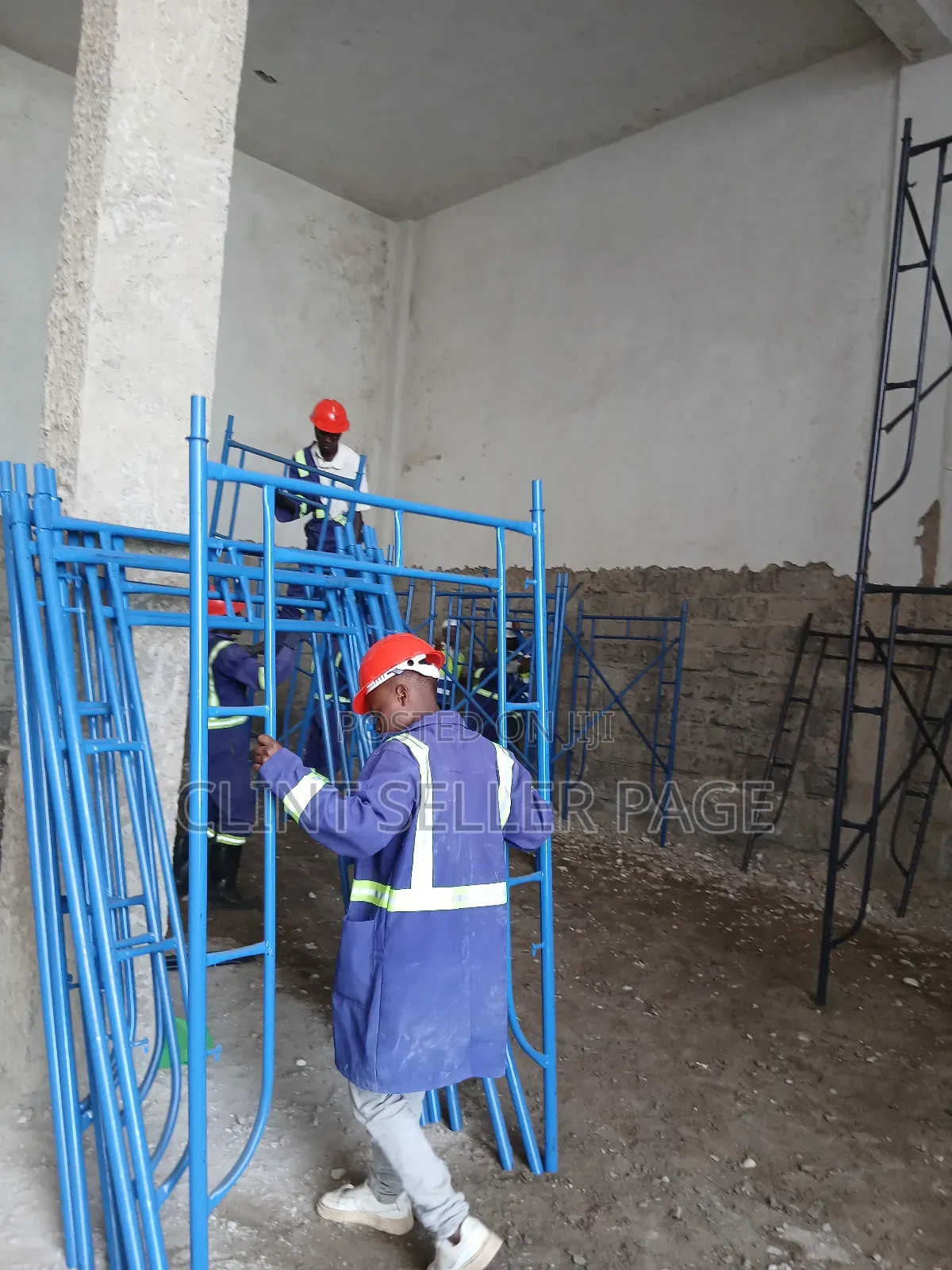 Easy to Connect Scaffold Ladders