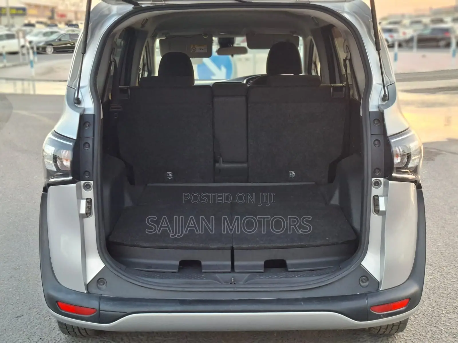 Toyota Sienta 1.5 AWD 2019 Silver