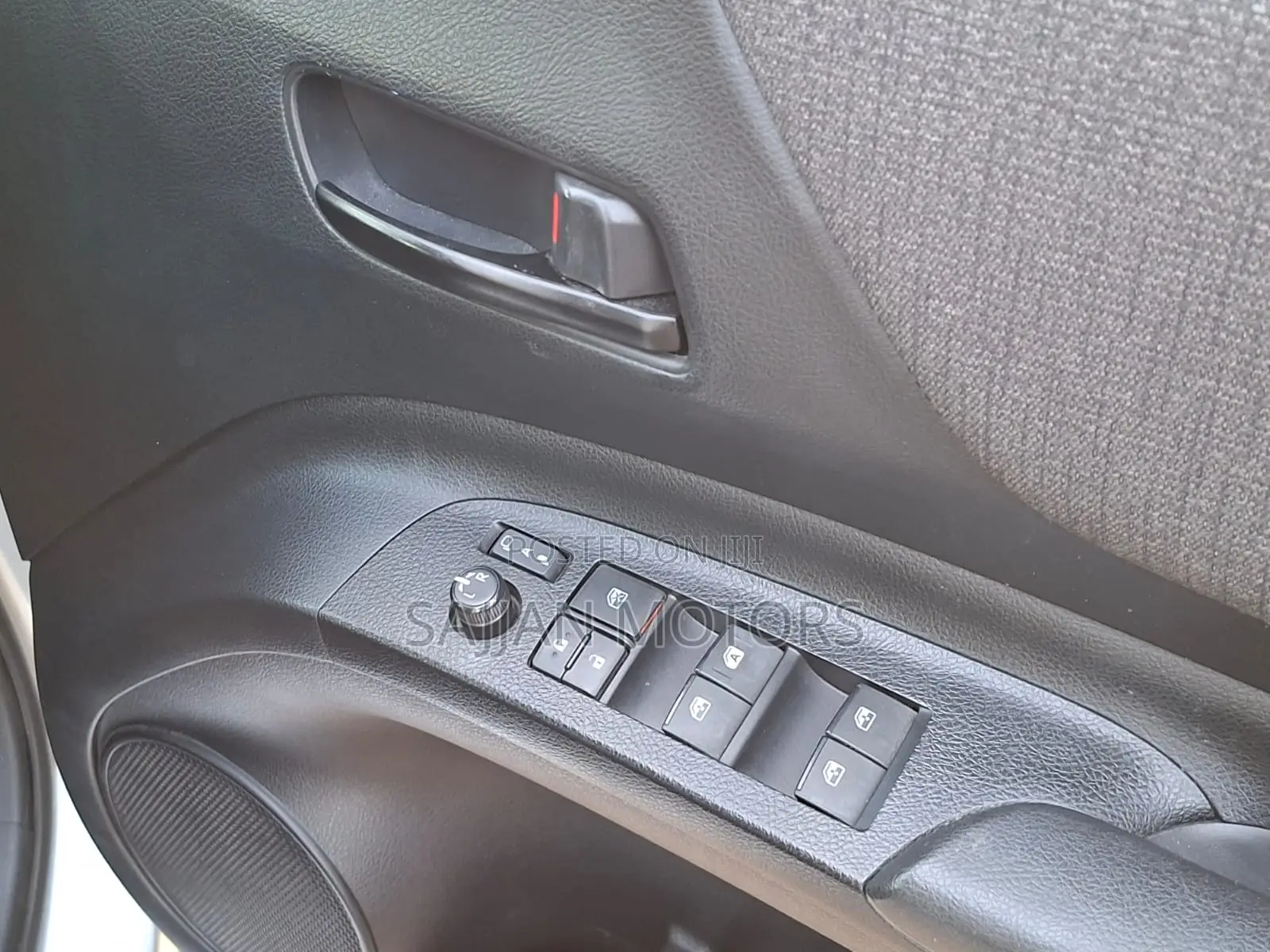 Toyota Sienta 1.5 AWD 2019 Silver