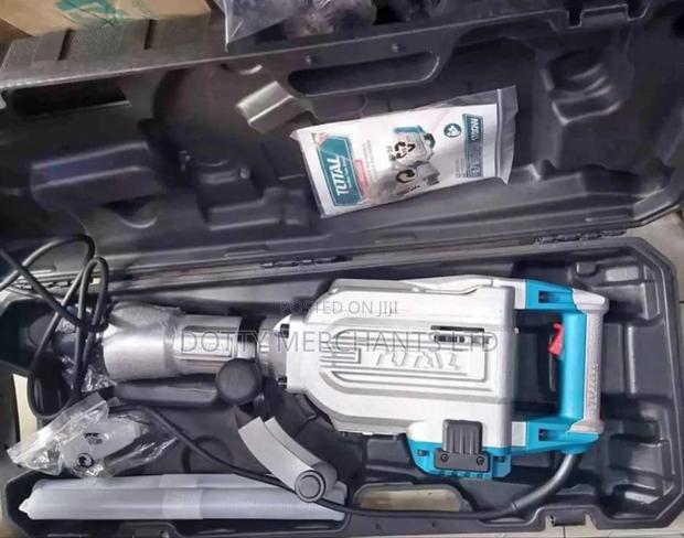 Total Demolition Hammer 1700watts