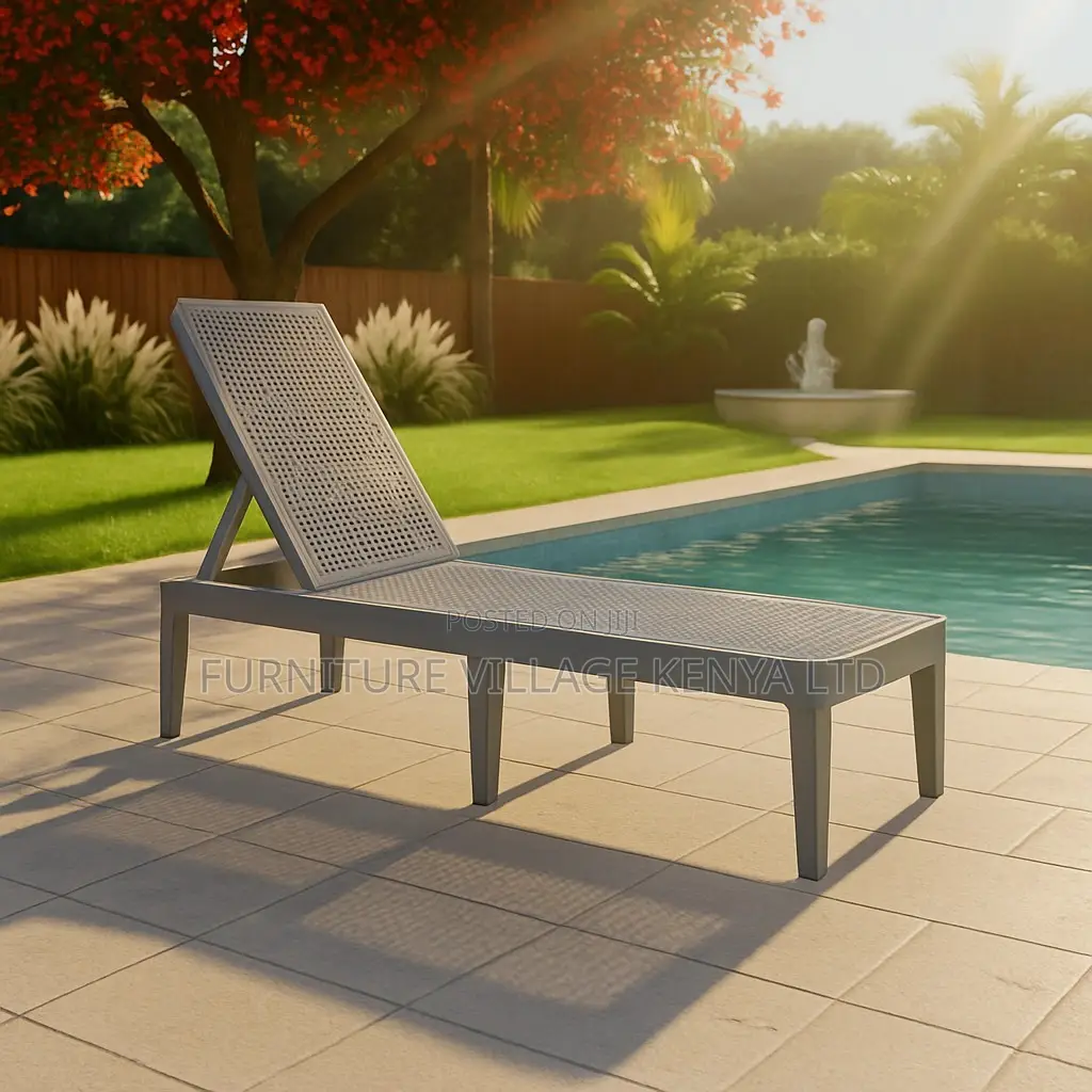 Outdoor Chair; Moder Relaxing Outdoor Chair
